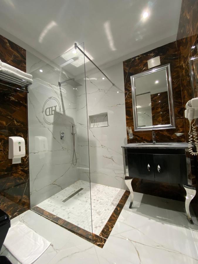Hotel Deluxe 4*