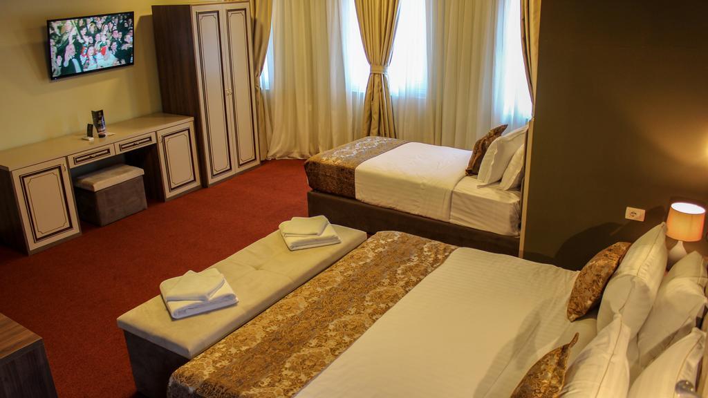 Hotell Deluxe Tirana