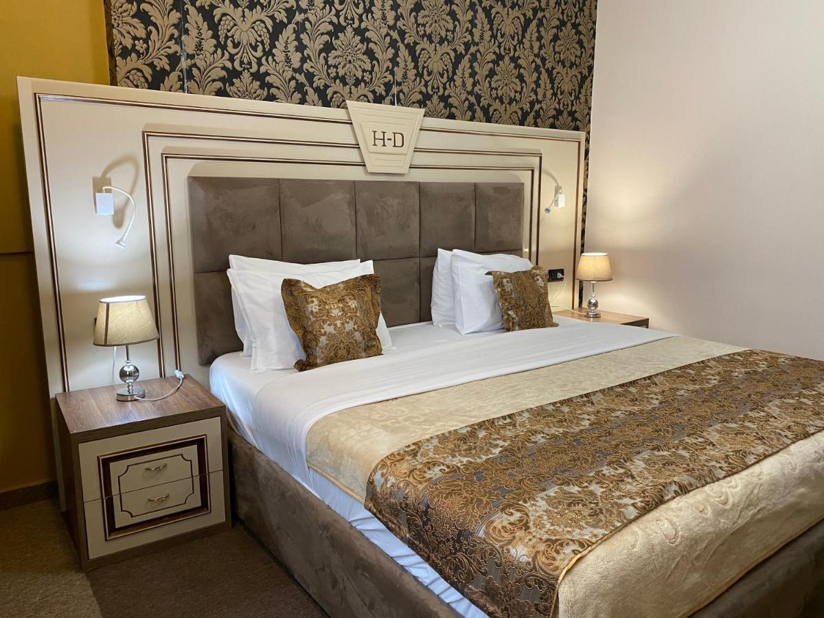 Deluxe Hotel Tirana