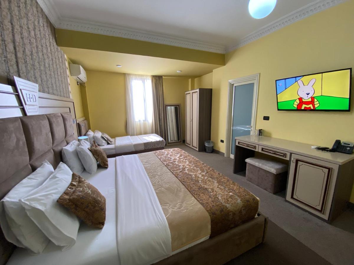 Deluxe 4* Tirana