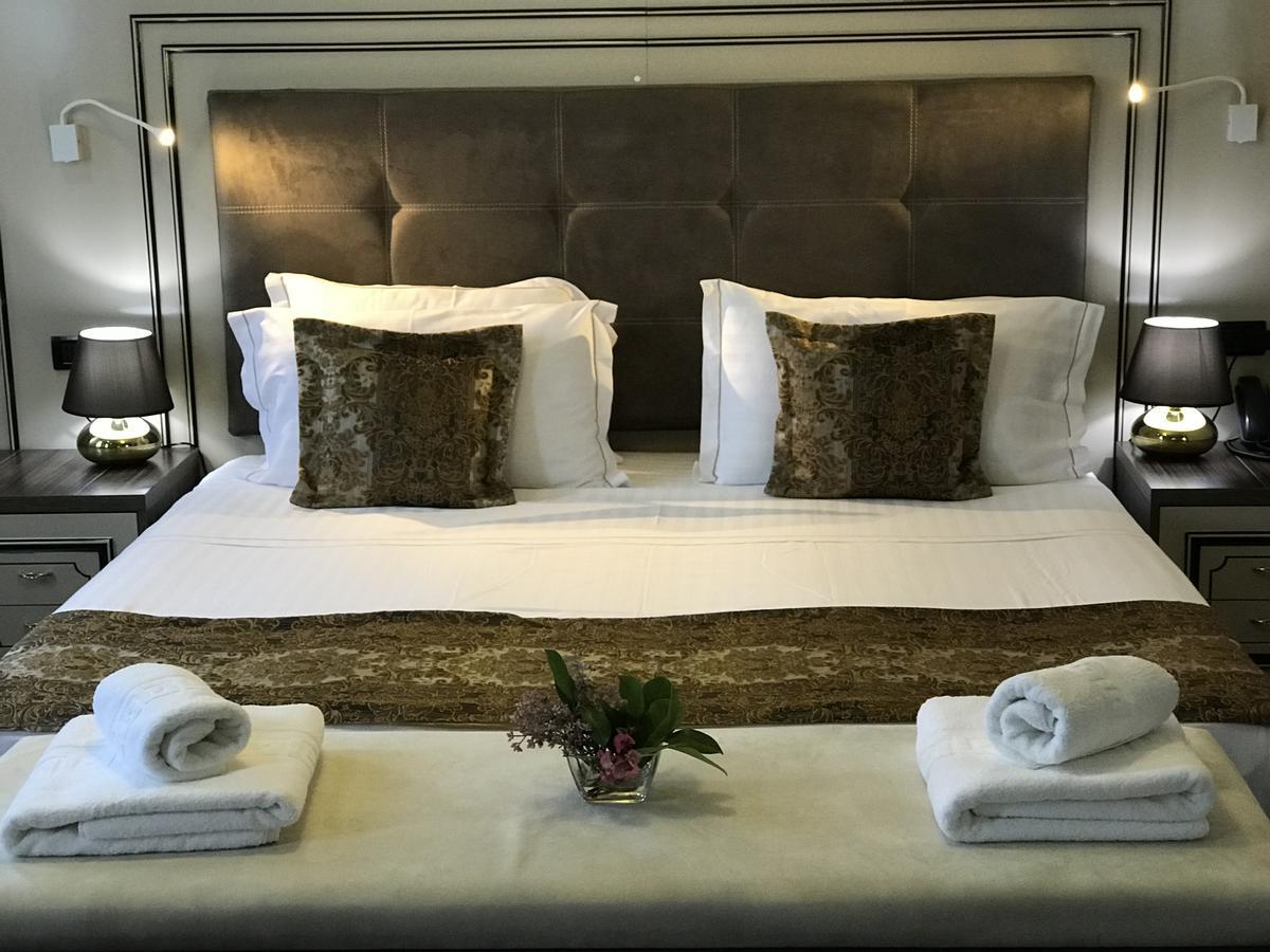 Deluxe 4* Tirana