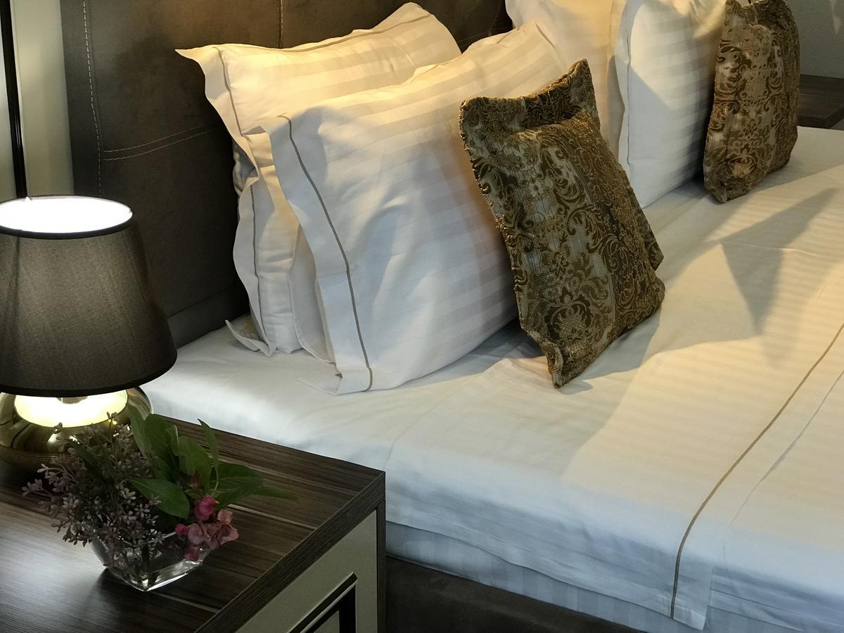 Deluxe Hotel 4*